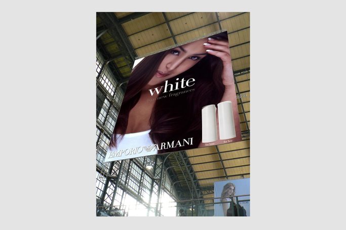 Foto und Werbeplakat. Kunstschule Wandsbek